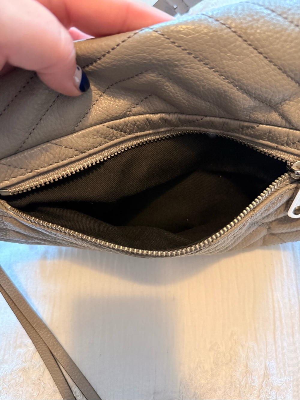 Quilted Belt Bag - Picture 5 of 7